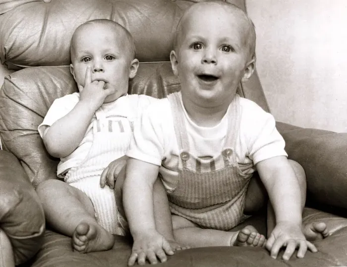 Framed Print : TV twins Matthew and Stuart Marlow who both play the same part in the BBC play Waifs Framed Print : TV twins Matthew and Stuart Marlow who both play the same part in the BBC play Waifs