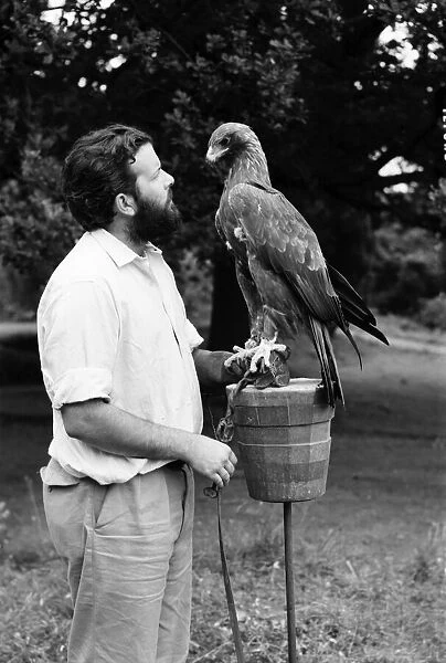 TV Zoologist Grahame Dangerfield. 1963 A978-004