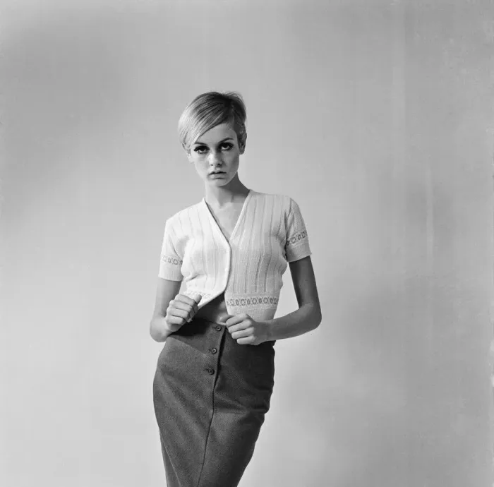 Framed Print : Twiggy - (born Leslie Hornby, and married name Leslie Lawson)