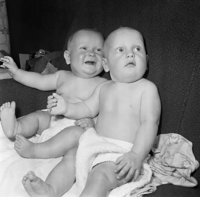 Framed Print : Twins Ian and Robert Kearns who both weighed eight pounds two ounces when they were born