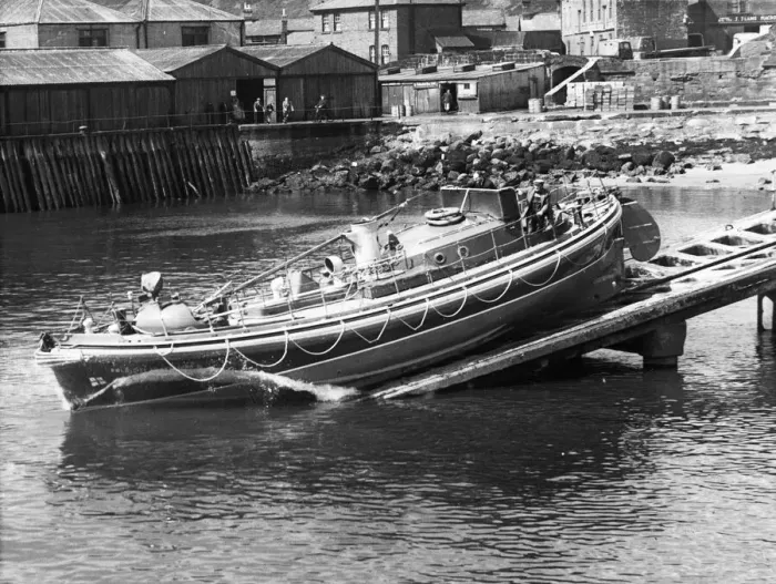 Framed Print : The Tynemouth lifeboat enters the sea from its house at Low Lights, North Shields Framed Print : The Tynemouth lifeboat enters the sea from its house at Low Lights, North Shields