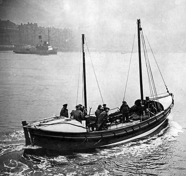 The Tynemouth lifeboat returning to Shields Harbour after the rescue of the fishing coble