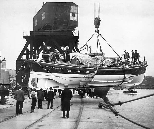 The Tynemouth lifeboat Tynesider is lifted into position from where it will