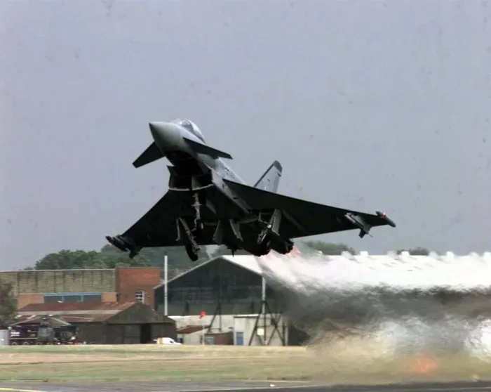 Framed Print : Typhoon Eurofighter taking off at Farnborough Air Show. 7th September 1998 Framed Print : Typhoon Eurofighter taking off at Farnborough Air Show. 7th September 1998
