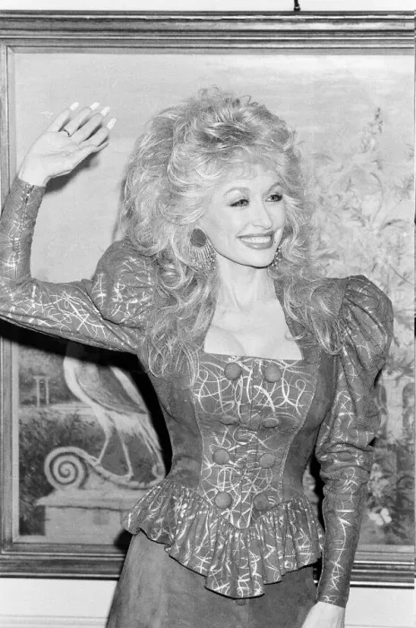 Framed Print : U. S. singer Dolly Parton seen here at the Dorchester Hotel, Central London Framed Print : U. S. singer Dolly Parton seen here at the Dorchester Hotel, Central London