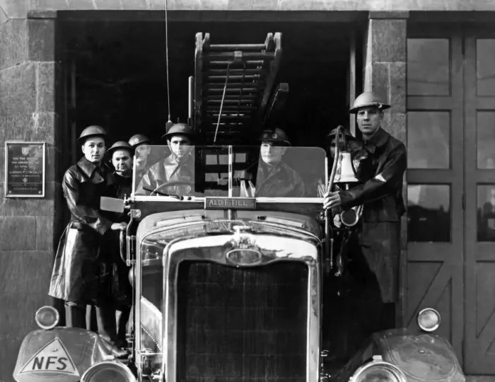 Framed Print : U. S. Soldiers train to be firemen in the N. F. S. ( National Fire Service ) at Hull Framed Print : U. S. Soldiers train to be firemen in the N. F. S. ( National Fire Service ) at Hull