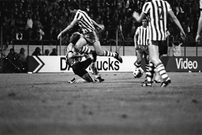 Framed Print : UEFA Cup 1st Round 1st Leg, PSV Eindhoven 3 - 1 Wolverhampton Wanderers