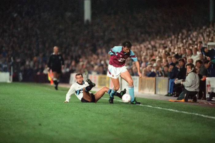 Framed Print : UEFA Cup 2nd round 1st leg match, Aston Villa 2 - 0 Inter Milan held at Villa Park Framed Print : UEFA Cup 2nd round 1st leg match, Aston Villa 2 - 0 Inter Milan held at Villa Park