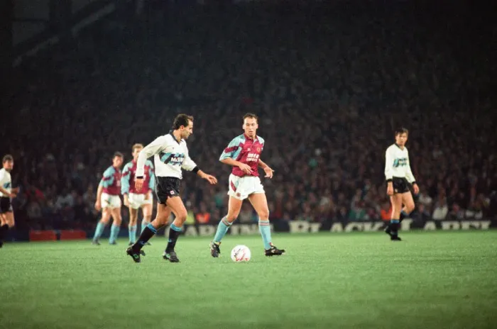 Framed Print : UEFA Cup 2nd round 1st leg match, Aston Villa 2 - 0 Inter Milan held at Villa Park Framed Print : UEFA Cup 2nd round 1st leg match, Aston Villa 2 - 0 Inter Milan held at Villa Park