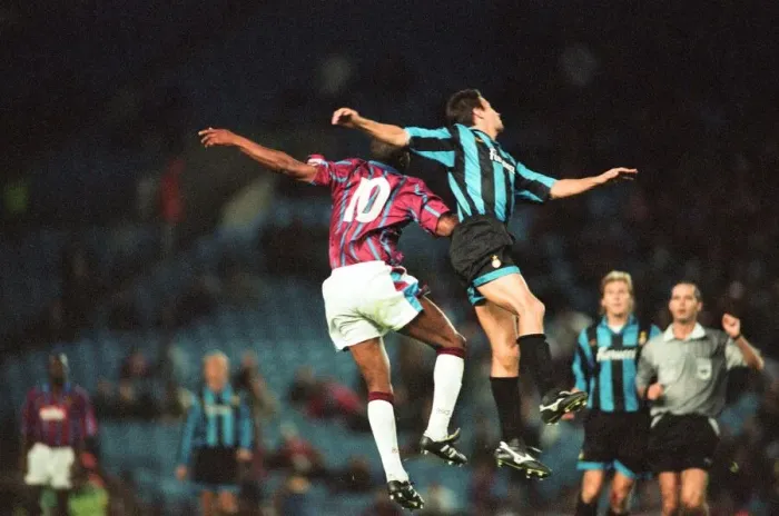 Framed Print : UEFA Cup match second leg, Aston Villa 1- 0 Inter Milan, held at Villa Park Framed Print : UEFA Cup match second leg, Aston Villa 1- 0 Inter Milan, held at Villa Park