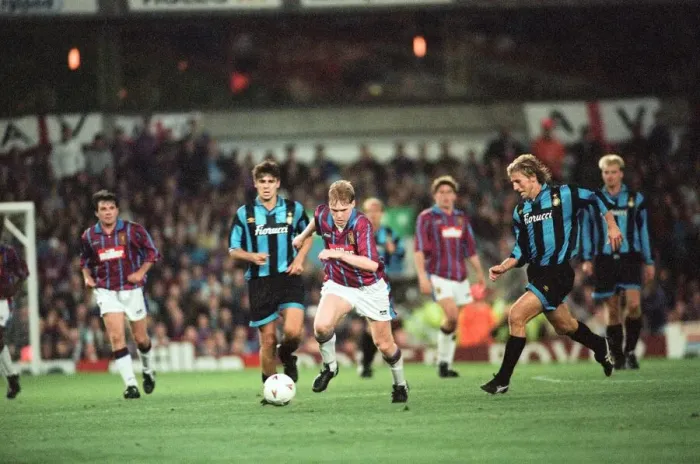 Framed Print : UEFA Cup match second leg, Aston Villa 1- 0 Inter Milan, held at Villa Park Framed Print : UEFA Cup match second leg, Aston Villa 1- 0 Inter Milan, held at Villa Park