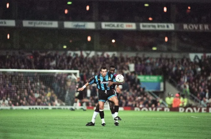 Framed Print : UEFA Cup match second leg, Aston Villa 1- 0 Inter Milan, held at Villa Park Framed Print : UEFA Cup match second leg, Aston Villa 1- 0 Inter Milan, held at Villa Park