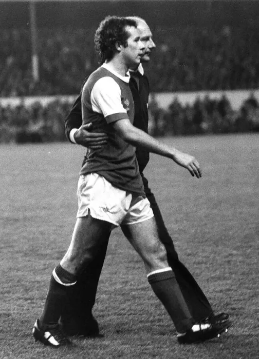 Framed Print : UEFA Cup Second Round Second Leg match at Highbury November 1978 Arsenal 1 v