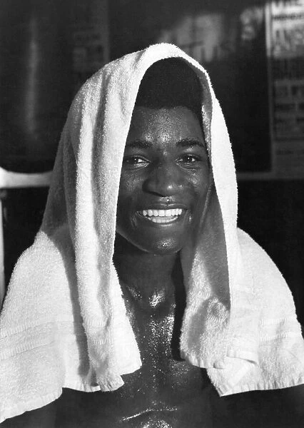 Ugandan lightweight boxer Cornelius Edwards in training. Circa 1981 P005751