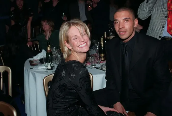 Framed Print : Ulrika Jonsson TV Presenter February 98 At the Britt awards sitting with boyfriend