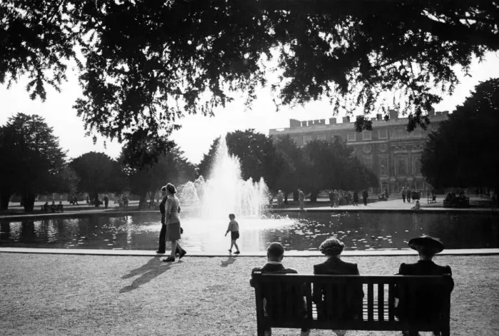 Framed Print : The unexpected at Hampton Court Palace. The great Fountain is operating again for Framed Print : The unexpected at Hampton Court Palace. The great Fountain is operating again for