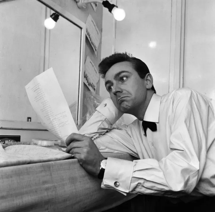 Framed Print : Unknown comic takes over at Palladium. Des O Connor is pictured at the Palladium this Framed Print : Unknown comic takes over at Palladium. Des O Connor is pictured at the Palladium this