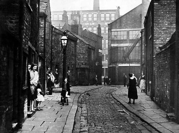 An unnamed street in Salfords Greengate area. This is typical of the living