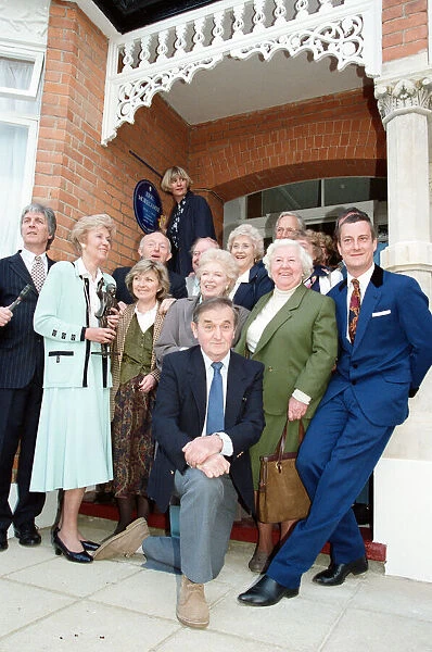 The unveiling of the Eric Morecambe blue plaque. Torrington Park, London, 14th May 1995