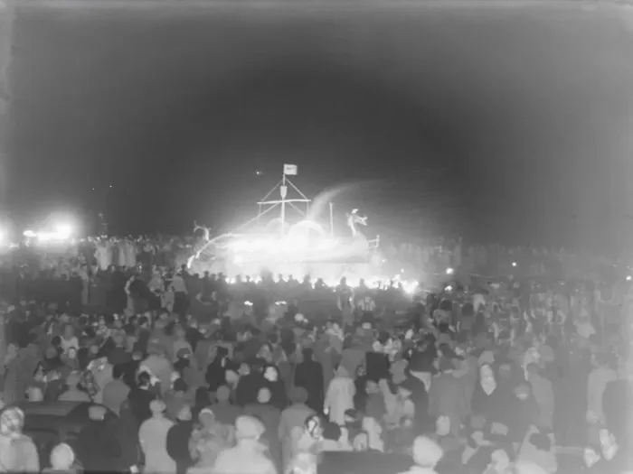 Framed Print : Up-Helly-Aa festival at Lerwick, Shetlands SP 4 / 2 / 1951 B604 / 3 Framed Print : Up-Helly-Aa festival at Lerwick, Shetlands SP 4 / 2 / 1951 B604 / 3