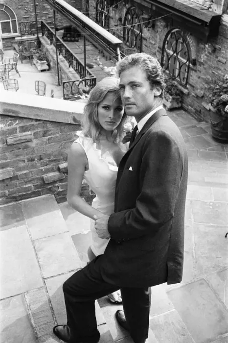 Framed Print : Ursula Andress, swiss actress, meets her new leading man John Richardson Framed Print : Ursula Andress, swiss actress, meets her new leading man John Richardson