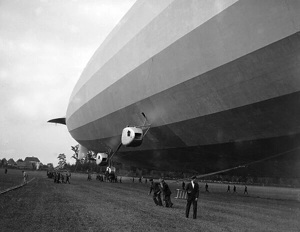 USS Los Angeles (ZR3), a 2, 472, 000 cubic foot rigid airship was built at Friedrichshafen