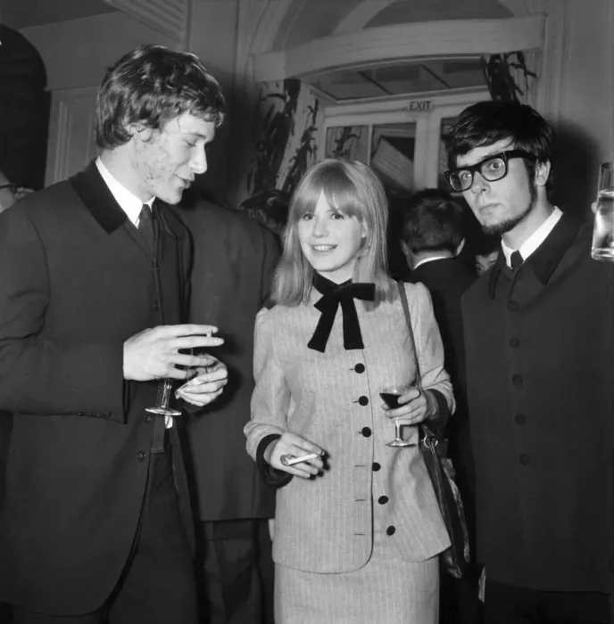 Framed Print : V. C. G. B. Luncheon: Paul Jones, Marie Anne and Manfred Mann Framed Print : V. C. G. B. Luncheon: Paul Jones, Marie Anne and Manfred Mann