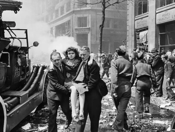 Framed Print : V1 flying bomb attack, Aldwych, London, 30th June 1944. One of the deadliest Framed Print : V1 flying bomb attack, Aldwych, London, 30th June 1944. One of the deadliest