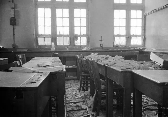 Framed Print : V2 Rocket incident at Tottenham Grammar School. 15th March 1945