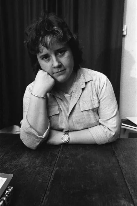 Framed Print : Val McDermid, Sunday People Journalist, 4th February 1981. House Sale Story Framed Print : Val McDermid, Sunday People Journalist, 4th February 1981. House Sale Story