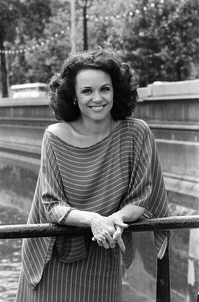 Valerie Harper, American actress and star of TV Series Rhoda, photocall in London