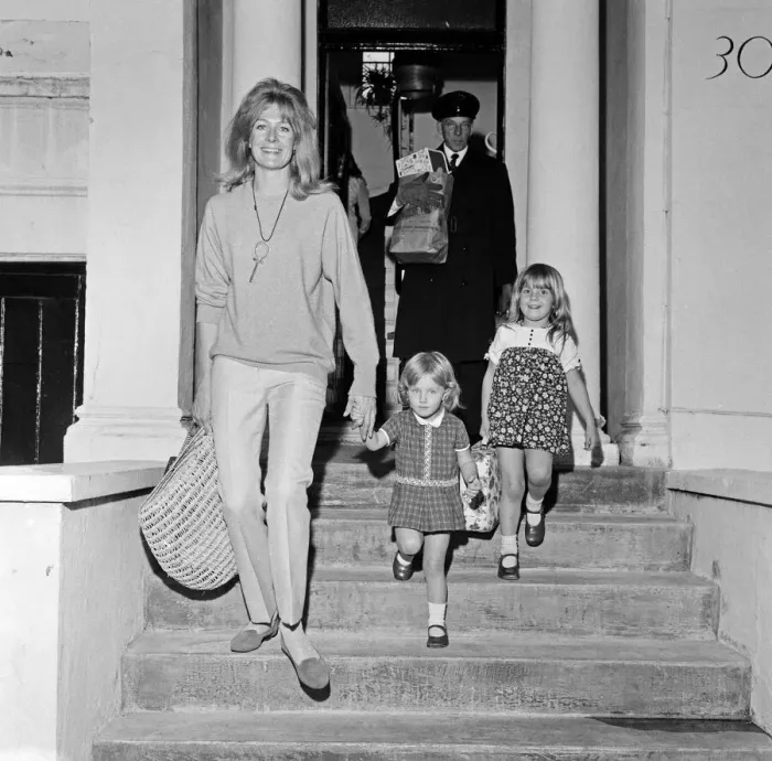 Framed Print : Vanessa Redgrave with her daughters Natasha and Joely Richardson. 12th May 1967 Framed Print : Vanessa Redgrave with her daughters Natasha and Joely Richardson. 12th May 1967