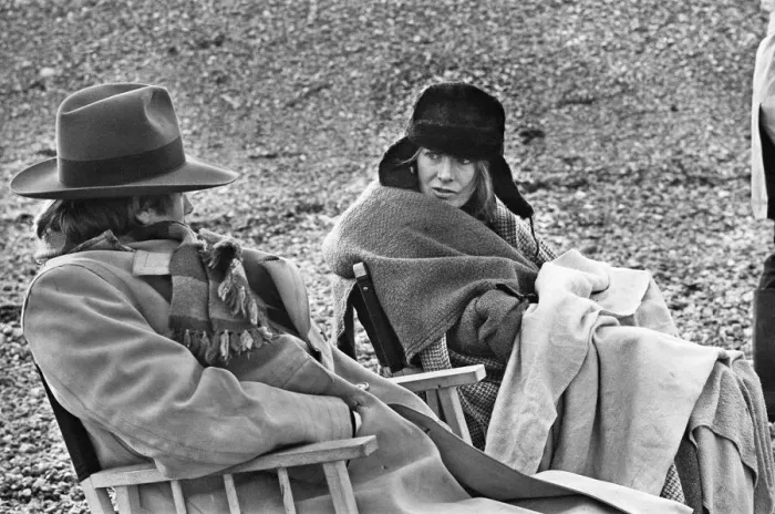 Framed Print : Vanessa Redgrave and James Fox sit in their cast chairs on the pebbled beach at Dover Framed Print : Vanessa Redgrave and James Fox sit in their cast chairs on the pebbled beach at Dover