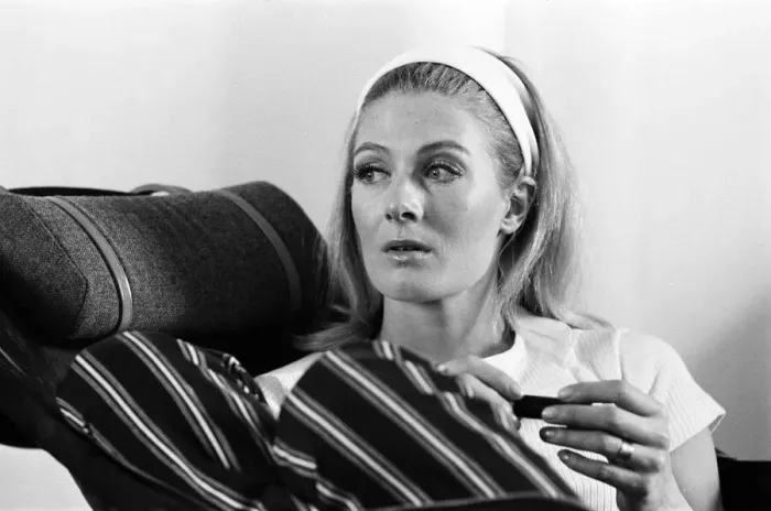 Framed Print : Vanessa Redgrave photographed for a Donald Zec feature. 2nd May 1966 Framed Print : Vanessa Redgrave photographed for a Donald Zec feature. 2nd May 1966