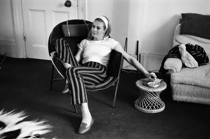 Framed Print : Vanessa Redgrave photographed for a Donald Zec feature. 2nd May 1966 Framed Print : Vanessa Redgrave photographed for a Donald Zec feature. 2nd May 1966