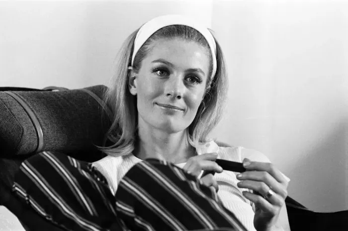 Framed Print : Vanessa Redgrave photographed for a Donald Zec feature. 2nd May 1966 Framed Print : Vanessa Redgrave photographed for a Donald Zec feature. 2nd May 1966