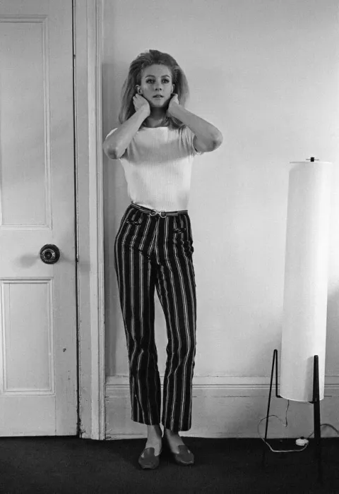 Framed Print : Vanessa Redgrave photographed for a Donald Zec feature. 2nd May 1966 Framed Print : Vanessa Redgrave photographed for a Donald Zec feature. 2nd May 1966