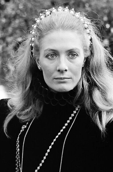 Vanessa Redgrave plays Mary in Mary Queen Of Scots - May 1971 Dbase MSI