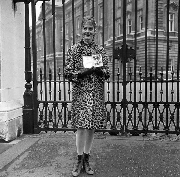 Vanessa Redgrave receives her CBE at Buckingham Palace. 13th February 1968