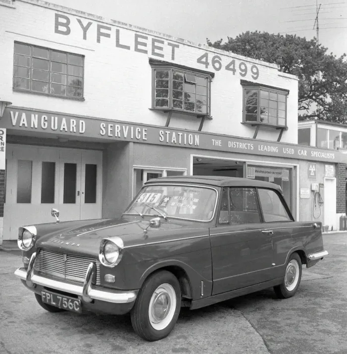 Framed Print : Vanguard Service Station, Byfleet, Surrey, England, Circa 1970 Framed Print : Vanguard Service Station, Byfleet, Surrey, England, Circa 1970