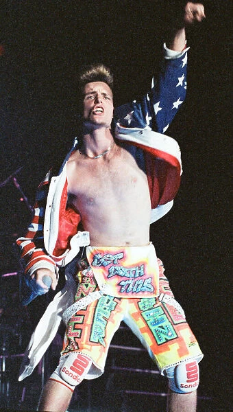 Vanilla Ice performing in the UK during his 'To the Extreme'world tour