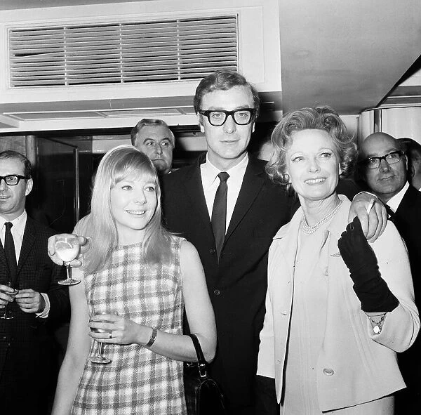 Variety Club Awards. Barbara Ferris, Michael Caine and Anna Neagle. 14th March 1967