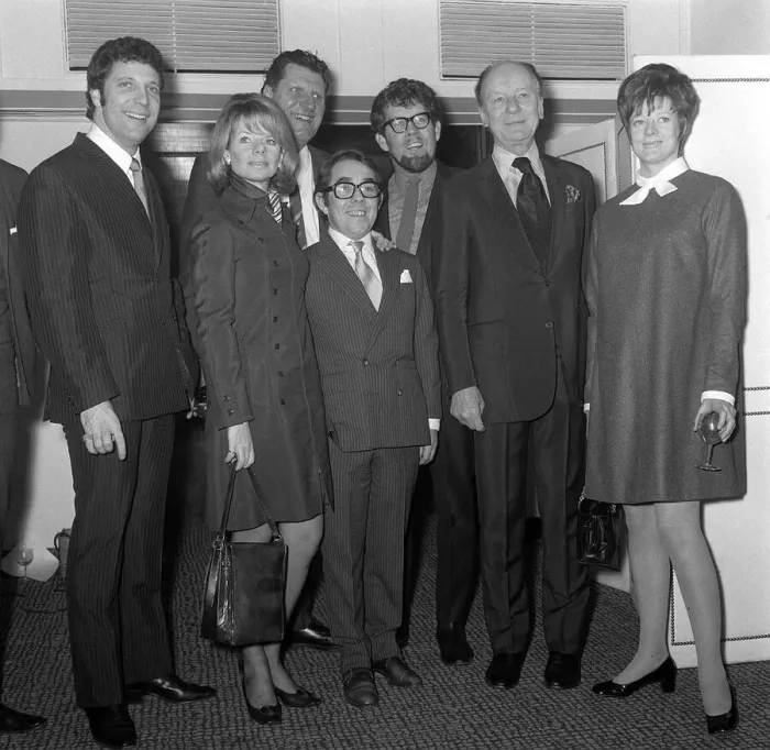 Framed Print : Variety Club of Great Britain Mar 1969 award winners at the Savoy Hotel Framed Print : Variety Club of Great Britain Mar 1969 award winners at the Savoy Hotel