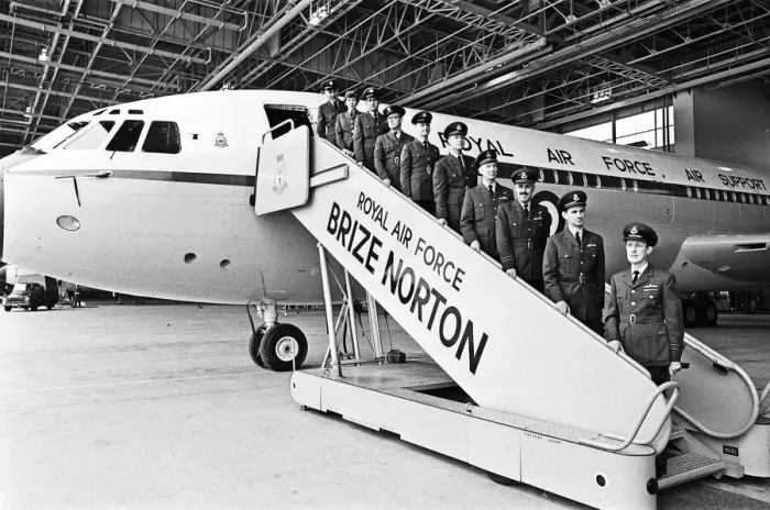 Framed Print : VC10 crew for Queens flight to South Africa 30h October 1968