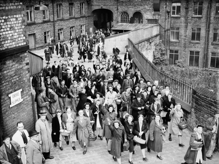 Framed Print : VE Day celebrations in Central London to mark the Allied victory in Europe at the end of Framed Print : VE Day celebrations in Central London to mark the Allied victory in Europe at the end of