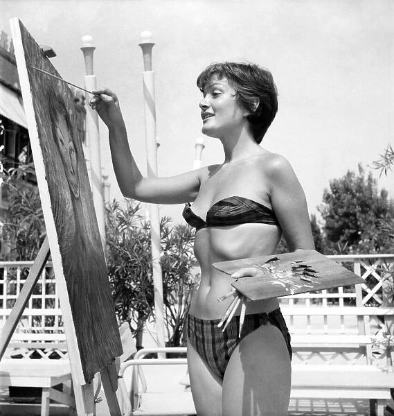Venice Film Festival 1953. Novella Pariginia who has come to the festival to paint