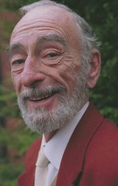 Veteran Irish Actor David Kelly February 1999, David is better known for his TV roles