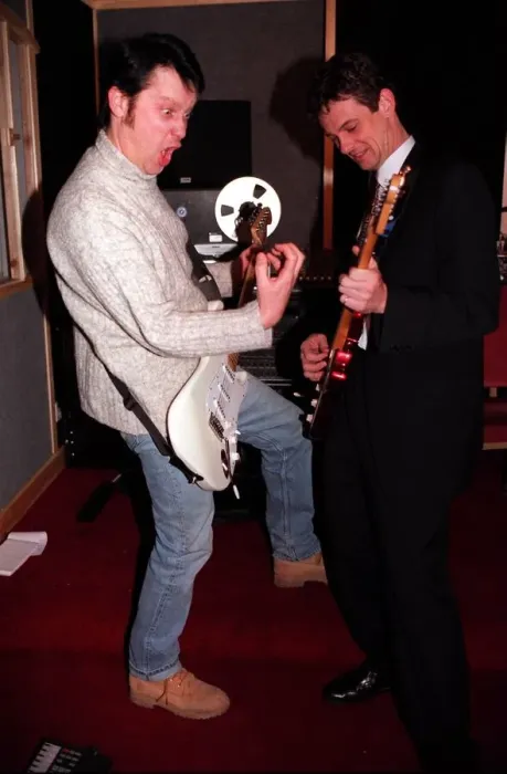 Framed Print : Vic Reeves comedian and singer with Matthew Wright Daily Mirror journalist jamming