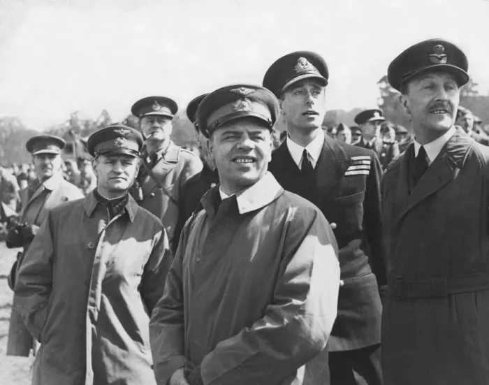 Framed Print : Vice Admiral Lord Louis Mountbatten and members of the Russian Military Mission watch a