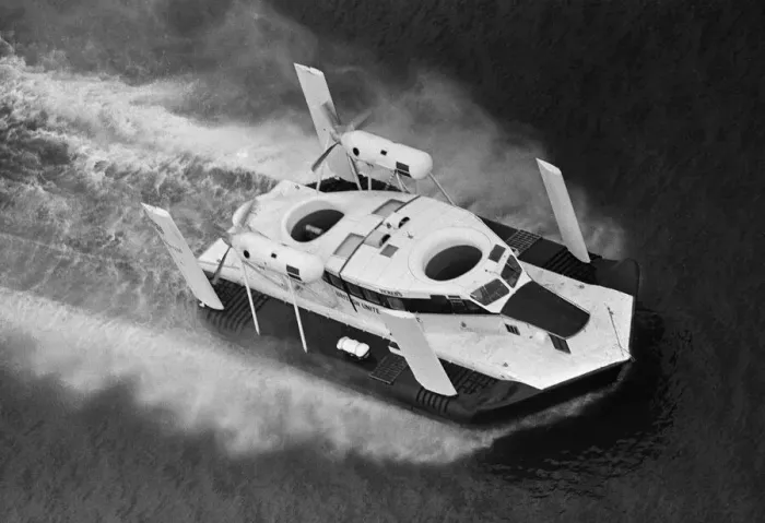 Framed Print : The Vickers Hovercraft has a trial run between Moreton, Wallasey, and Rhyl, North Wales